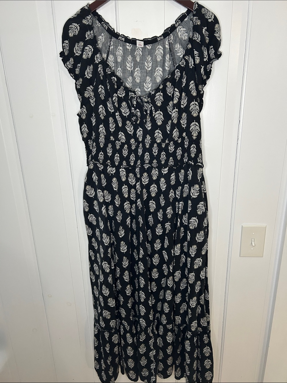 Old Navy Black Maxi milkmaid style flowy Dress with Cream floral Leaf Print